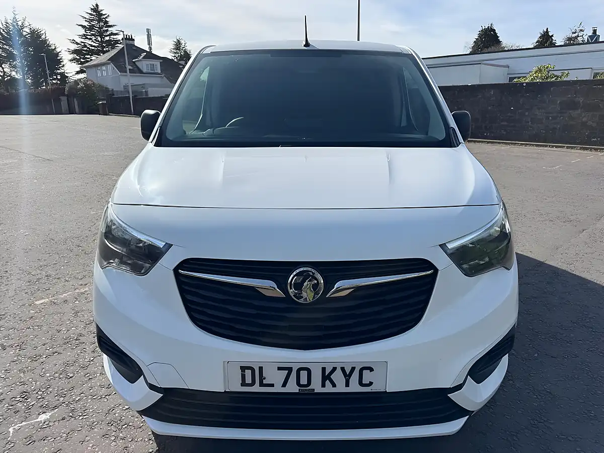 Used 2020 Vauxhall Combo Sportive White - Interior and Exterior details 2