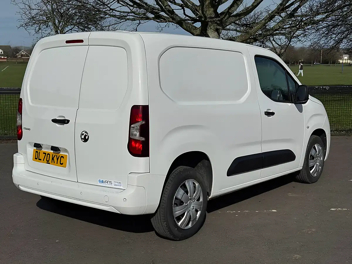 Used 2020 Vauxhall Combo Sportive White - Interior and Exterior details 7