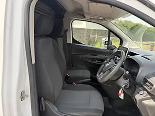 Used 2020 Vauxhall Combo Sportive White - Interior and Exterior details 13