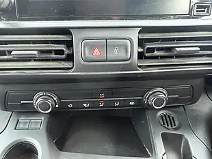 Used 2020 Vauxhall Combo Sportive White - Interior and Exterior details 19