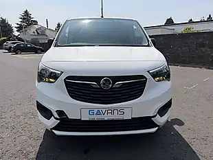 Used 2020 Vauxhall Combo Sportive White - Interior and Exterior details 2
