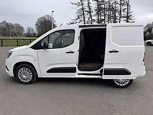 Used 2020 Vauxhall Combo Sportive White - Interior and Exterior details 12