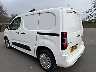 Used 2020 Vauxhall Combo Sportive White - Interior and Exterior details 6