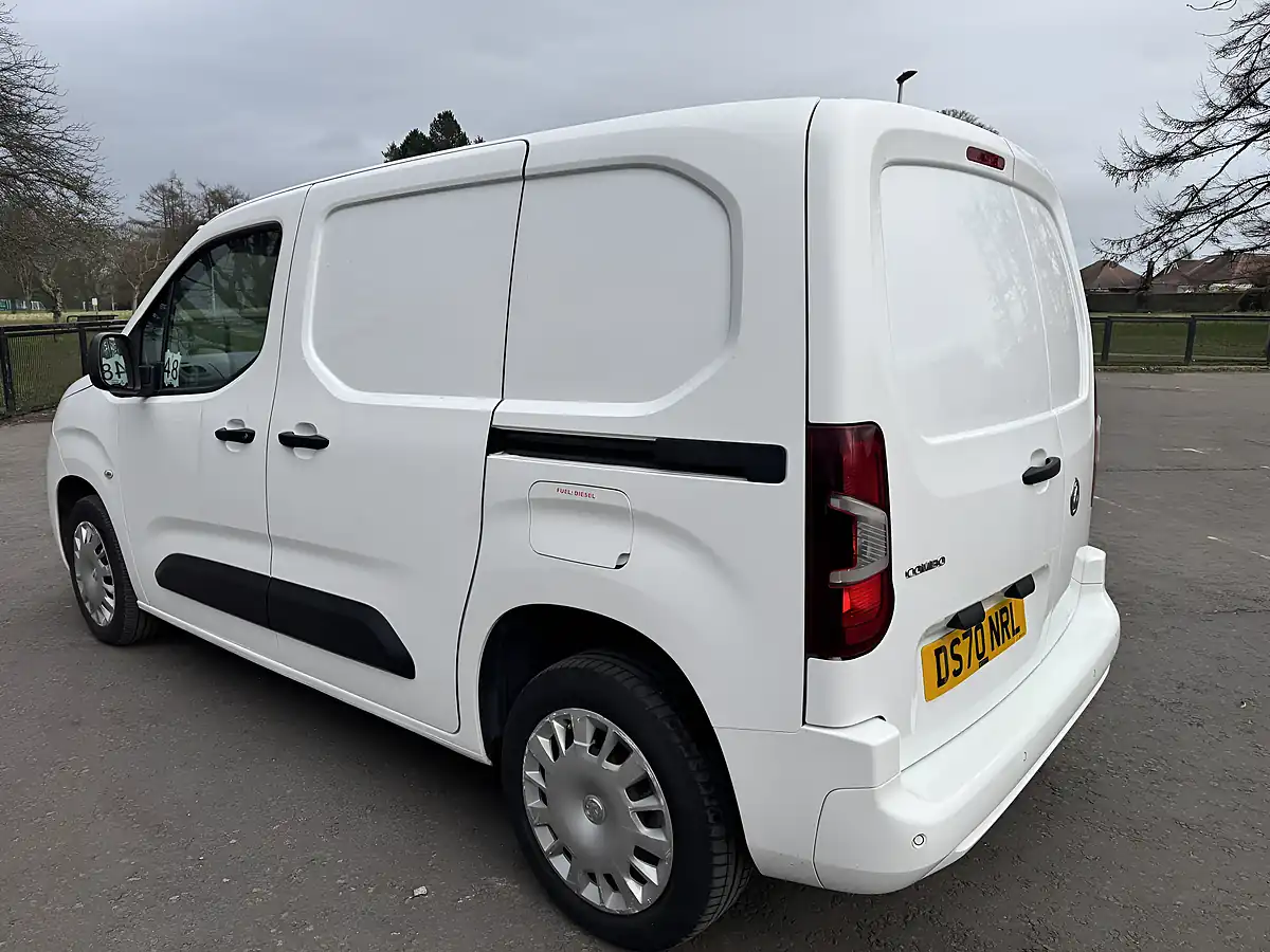 Used 2020 Vauxhall Combo Sportive White - Interior and Exterior details 6