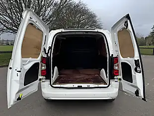 Used 2020 Vauxhall Combo Sportive White - Interior and Exterior details 9