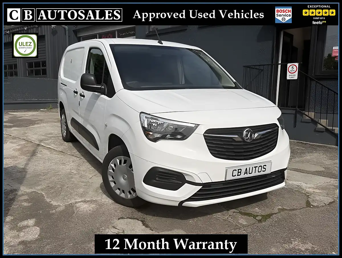 Used 2020 Vauxhall Combo Sportive White - Front View