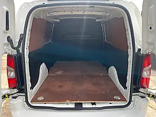 Used 2020 Vauxhall Combo Sportive White - Interior and Exterior details 10