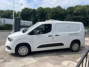 Used 2020 Vauxhall Combo Sportive White - Interior and Exterior details 7