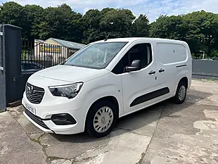 Used 2020 Vauxhall Combo Sportive White - Interior and Exterior details 8