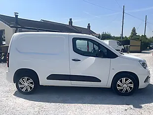 Used 2020 Vauxhall Combo Sportive White - Interior and Exterior details 13