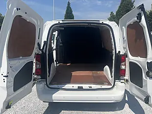 Used 2020 Vauxhall Combo Sportive White - Interior and Exterior details 20