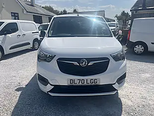 Used 2020 Vauxhall Combo Sportive White - Interior and Exterior details 4