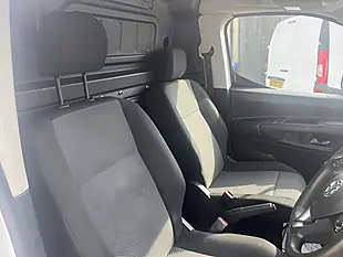 Used 2020 Vauxhall Combo Sportive White - Interior and Exterior details 14