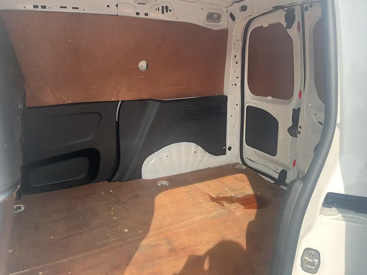 Used 2020 Vauxhall Combo Sportive White - Interior and Exterior details 18