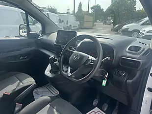 Used 2020 Vauxhall Combo Sportive White - Interior and Exterior details 3