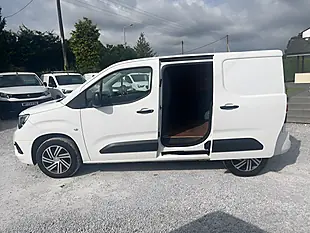 Used 2020 Vauxhall Combo Sportive White - Interior and Exterior details 7