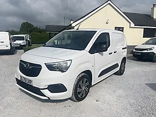 Used 2020 Vauxhall Combo Sportive White - Interior and Exterior details 9