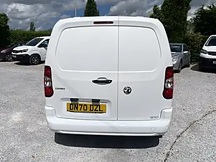 Used 2020 Vauxhall Combo Sportive White - Interior and Exterior details 10