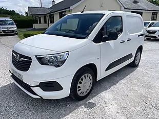 Used 2020 Vauxhall Combo Sportive White - Interior and Exterior details 5