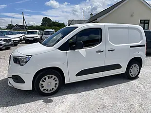 Used 2020 Vauxhall Combo Sportive White - Interior and Exterior details 6