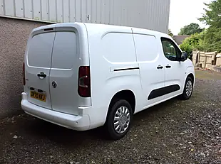 Used 2020 Vauxhall Combo Sportive White - Interior and Exterior details 3