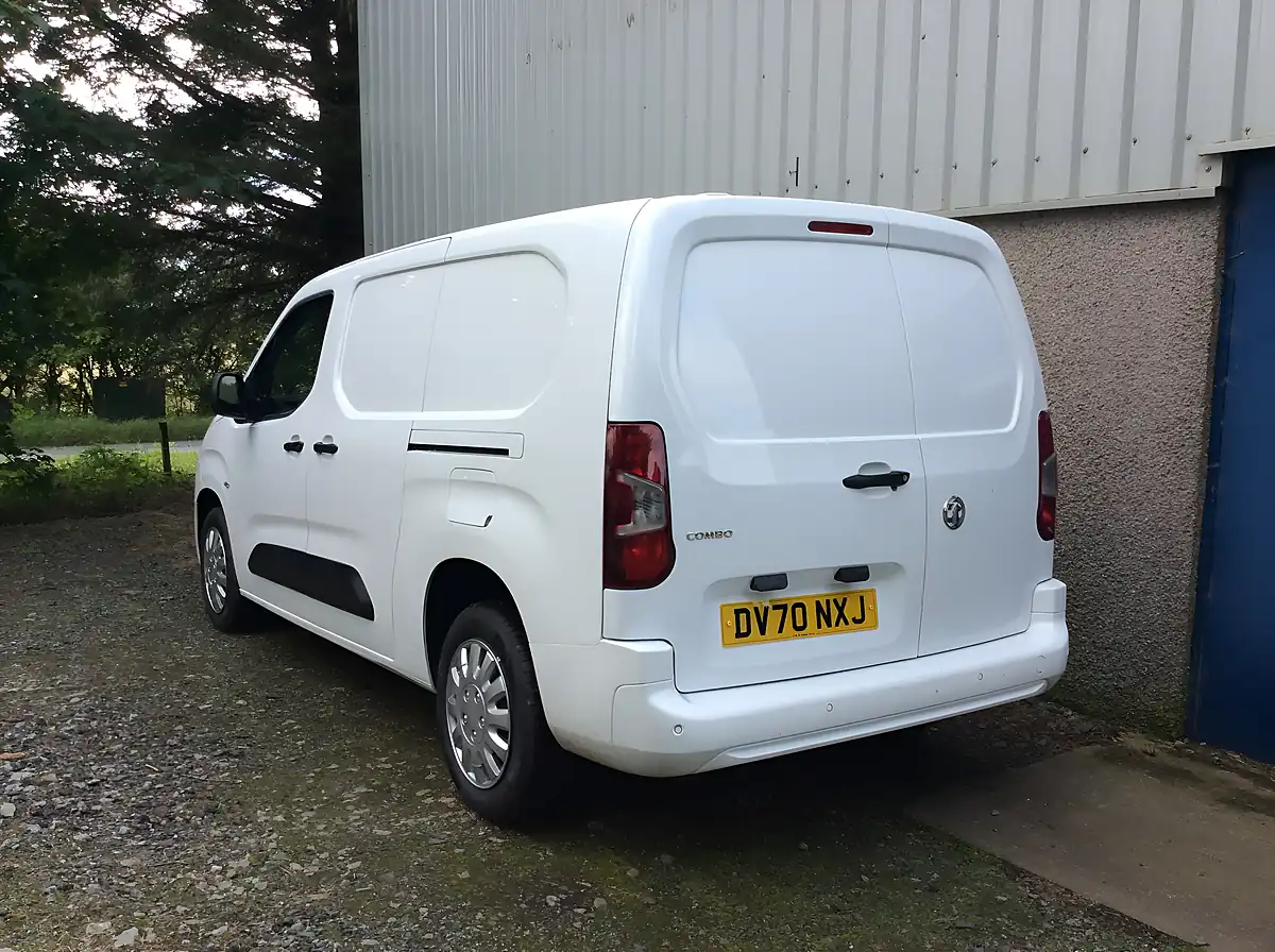 Used 2020 Vauxhall Combo Sportive White - Interior and Exterior details 6