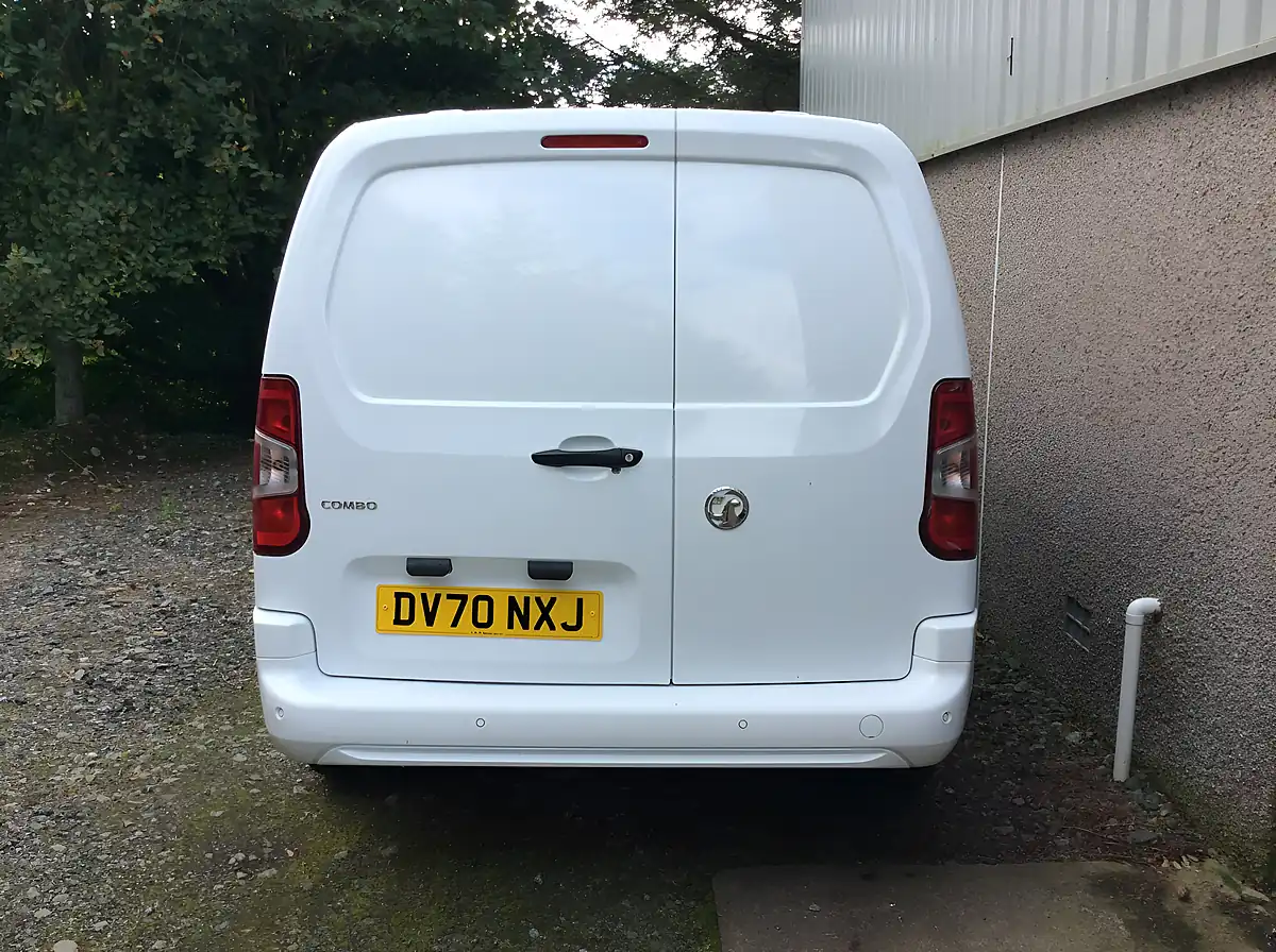 Used 2020 Vauxhall Combo Sportive White - Interior and Exterior details 7