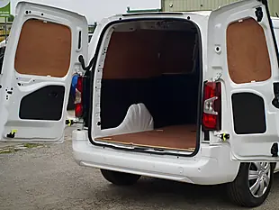 Used 2020 Vauxhall Combo Sportive White - Interior and Exterior details 10