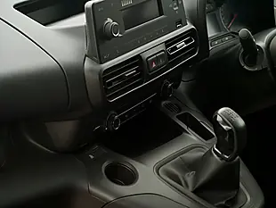 Used 2020 Vauxhall Combo Sportive White - Interior and Exterior details 19