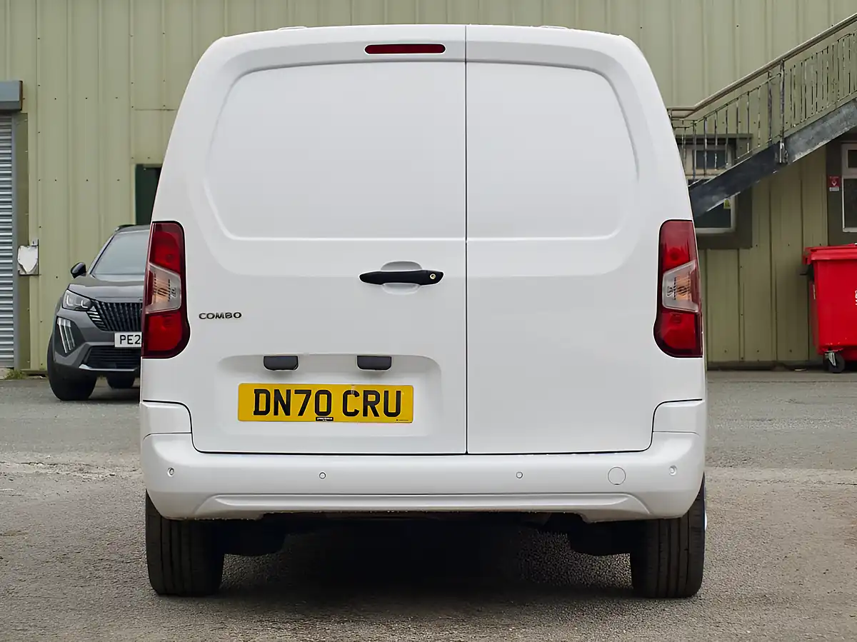 Used 2020 Vauxhall Combo Sportive White - Interior and Exterior details 3