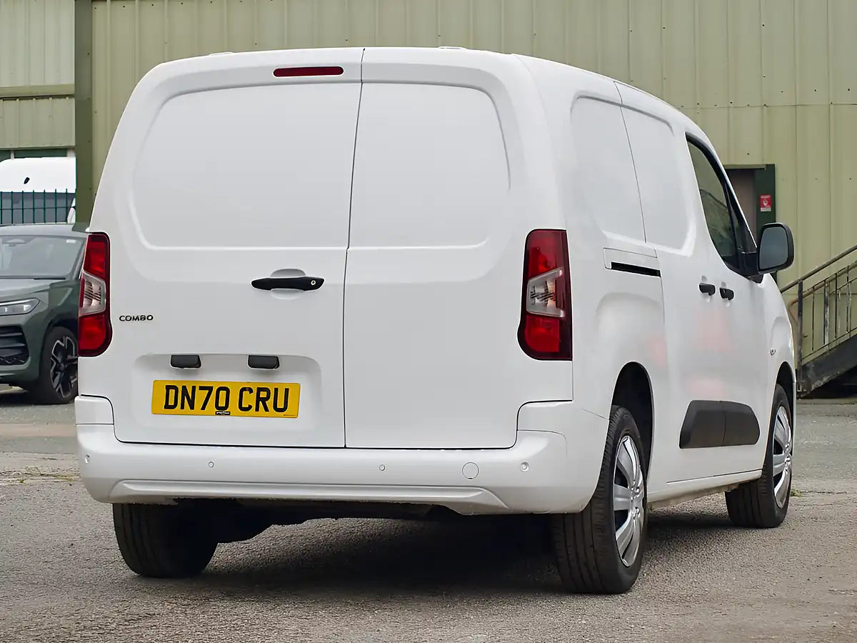 Used 2020 Vauxhall Combo Sportive White - Interior and Exterior details 4