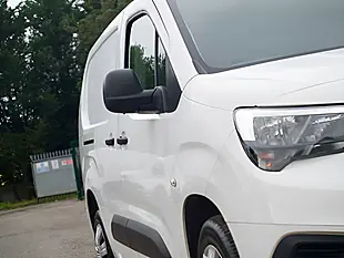 Used 2020 Vauxhall Combo Sportive White - Interior and Exterior details 7