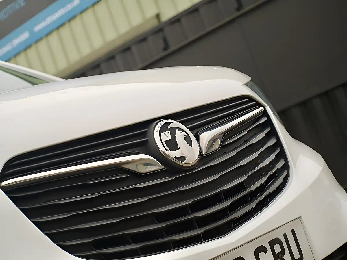 Used 2020 Vauxhall Combo Sportive White - Interior and Exterior details 8
