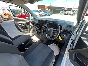 Used 2020 Vauxhall Combo Sportive White - Interior and Exterior details 10