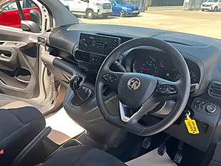 Used 2020 Vauxhall Combo Sportive White - Interior and Exterior details 14
