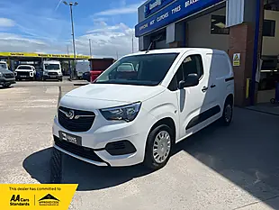 Used 2020 Vauxhall Combo Sportive White - Interior and Exterior details 5
