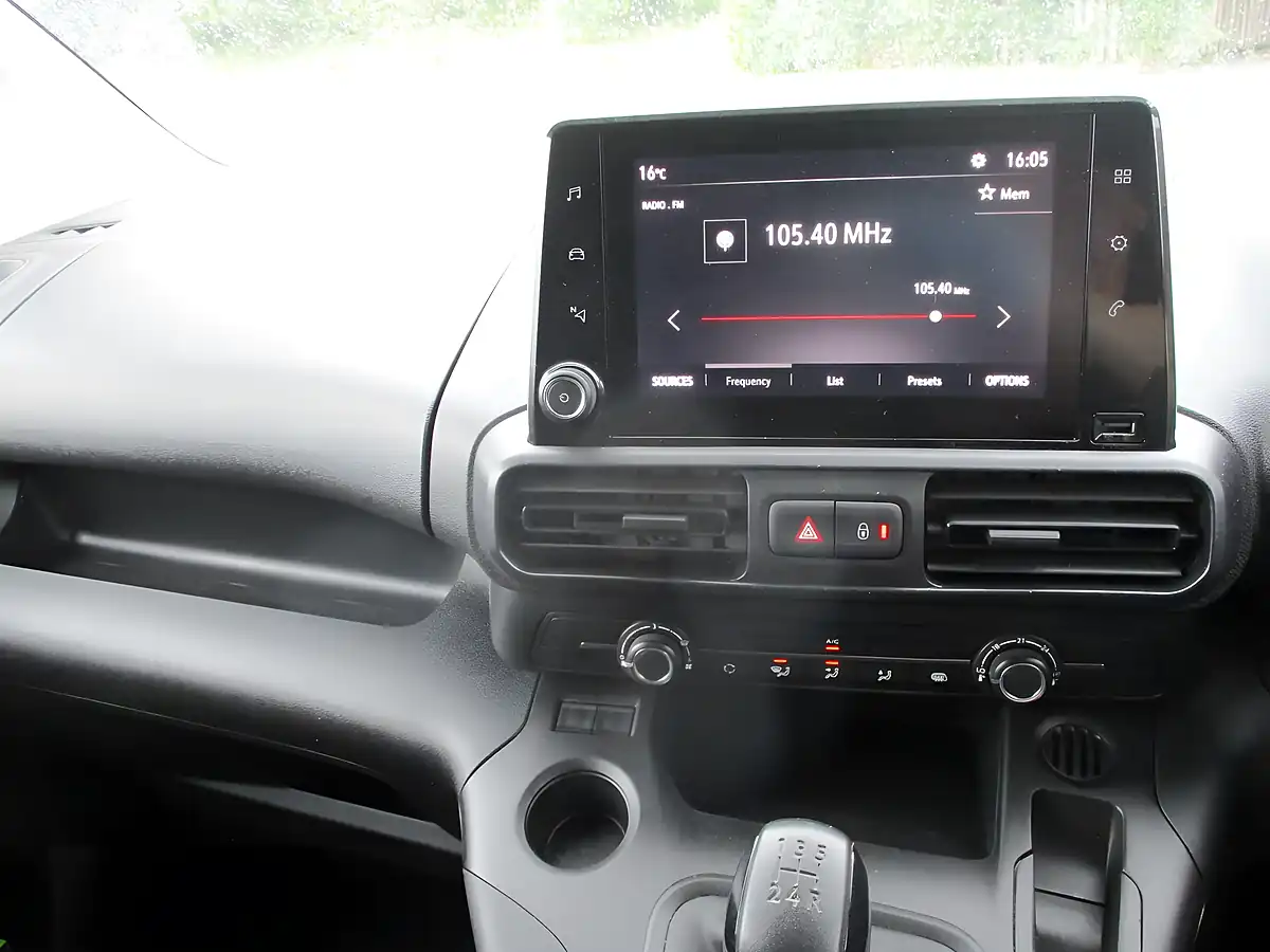 Used 2020 Vauxhall Combo Sportive White - Interior and Exterior details 10