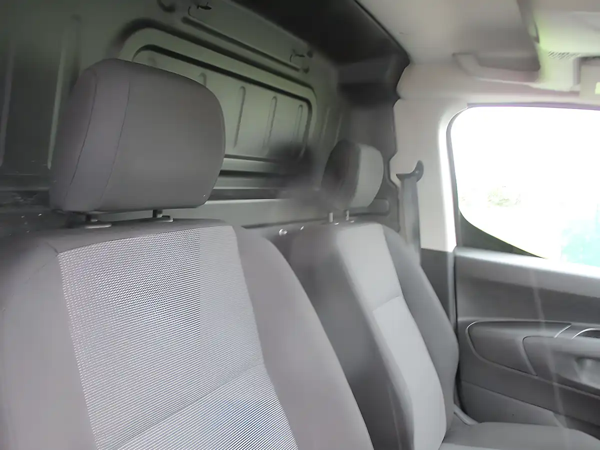 Used 2020 Vauxhall Combo Sportive White - Interior and Exterior details 12