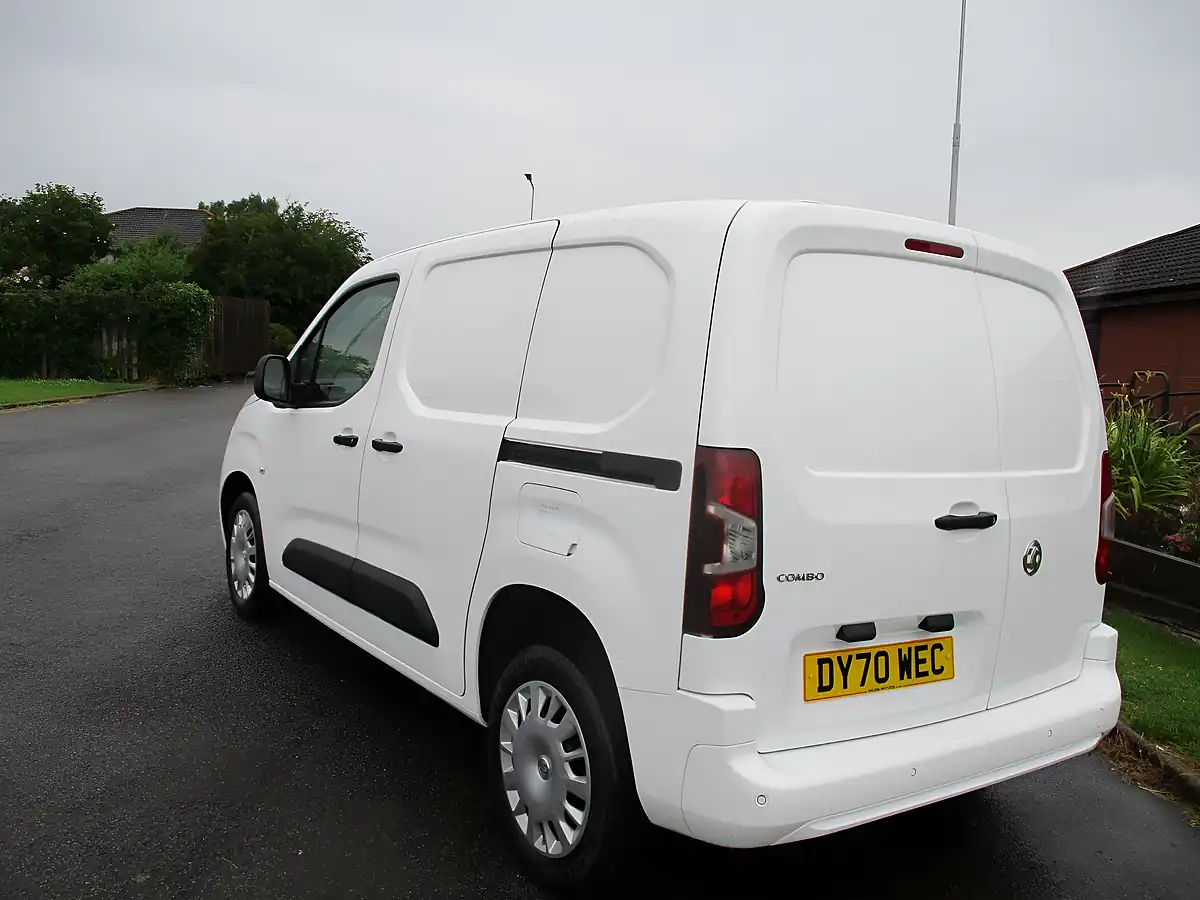 Used 2020 Vauxhall Combo Sportive White - Interior and Exterior details 6