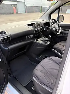 Used 2020 Vauxhall Combo Sportive White - Interior and Exterior details 10