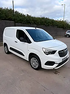 Used 2020 Vauxhall Combo Sportive White - Interior and Exterior details 7