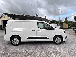 Used 2020 Vauxhall Combo Sportive White - Interior and Exterior details 11