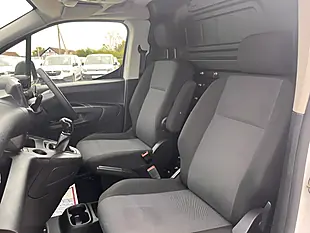Used 2020 Vauxhall Combo Sportive White - Interior and Exterior details 19