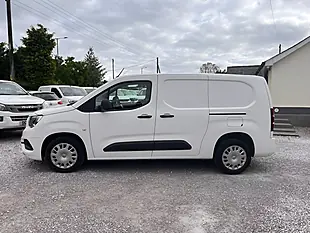 Used 2020 Vauxhall Combo Sportive White - Interior and Exterior details 7