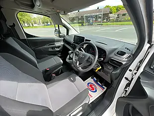 Used 2020 Vauxhall Combo Sportive White - Interior and Exterior details 10