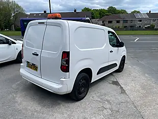 Used 2020 Vauxhall Combo Sportive White - Interior and Exterior details 3