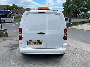 Used 2020 Vauxhall Combo Sportive White - Interior and Exterior details 7