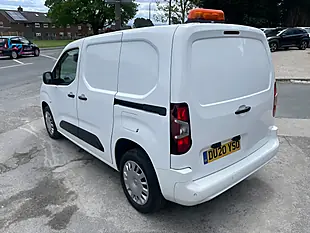 Used 2020 Vauxhall Combo Sportive White - Interior and Exterior details 8