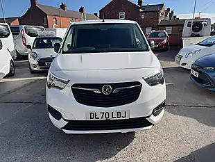 Used 2020 Vauxhall Combo Sportive White - Interior and Exterior details 2