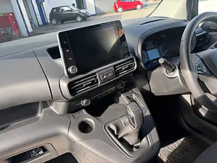 Used 2020 Vauxhall Combo Sportive White - Interior and Exterior details 8